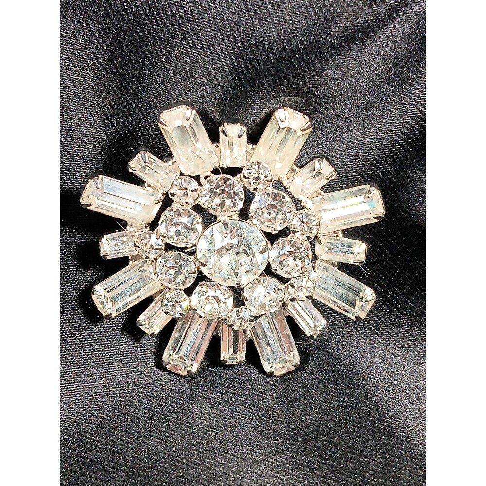 Vintage WEISS Brilliant Clear Rhinestones Baguette Starburst Brooch Pin 2" EUC